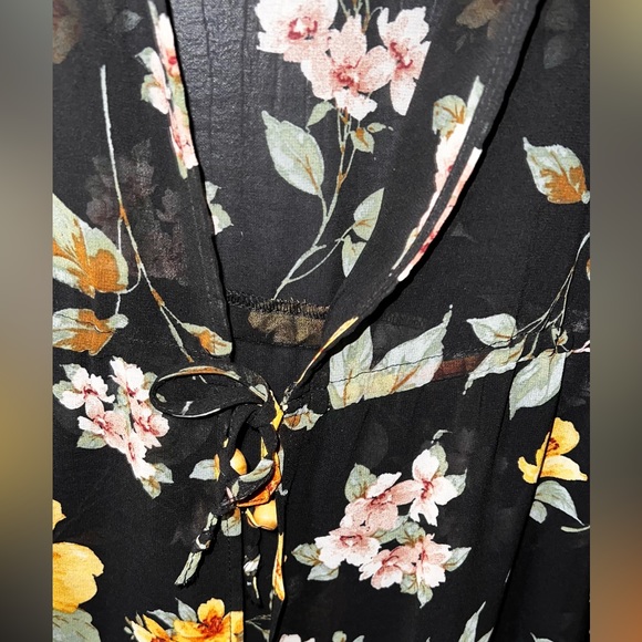 Floral Sheer Blouse Cover - Picture 5 of 5